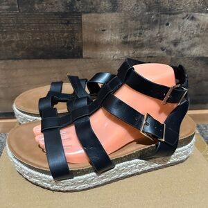 Torrid 10 Womens Fisherman Black Sandals NWT